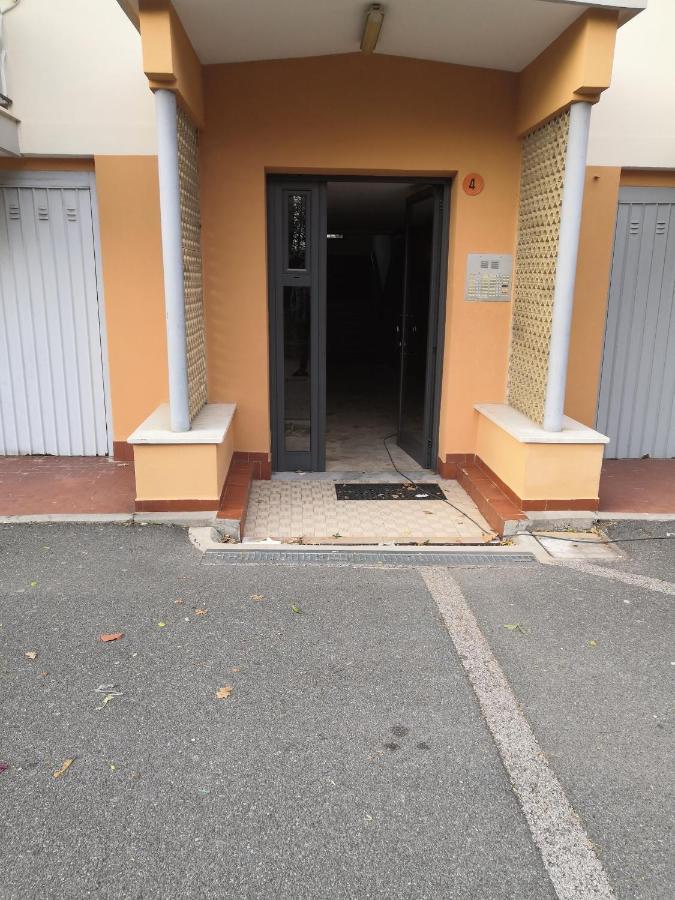 House Henry Apartment Vado Ligure Exterior photo